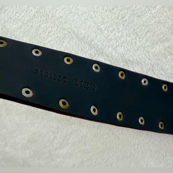 Vintage Nine West Metal Brass Disc Belt Size Medium Rivets Boho Western 90’s Y2K - Picture 5 of 10